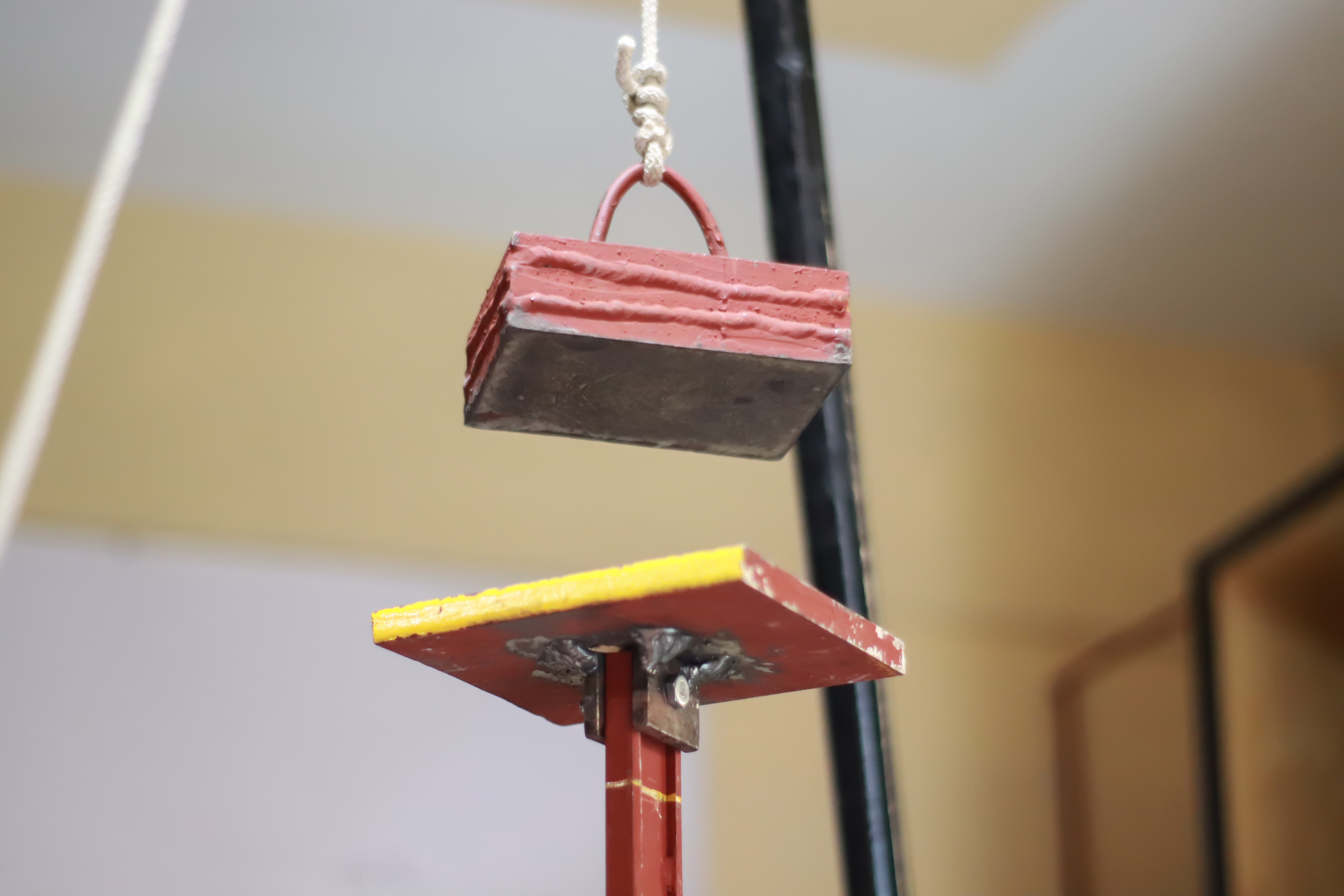 Modelos a escala de pilotes de acero tipo IR bajo carga axial. (Resultado completo de la investigación).