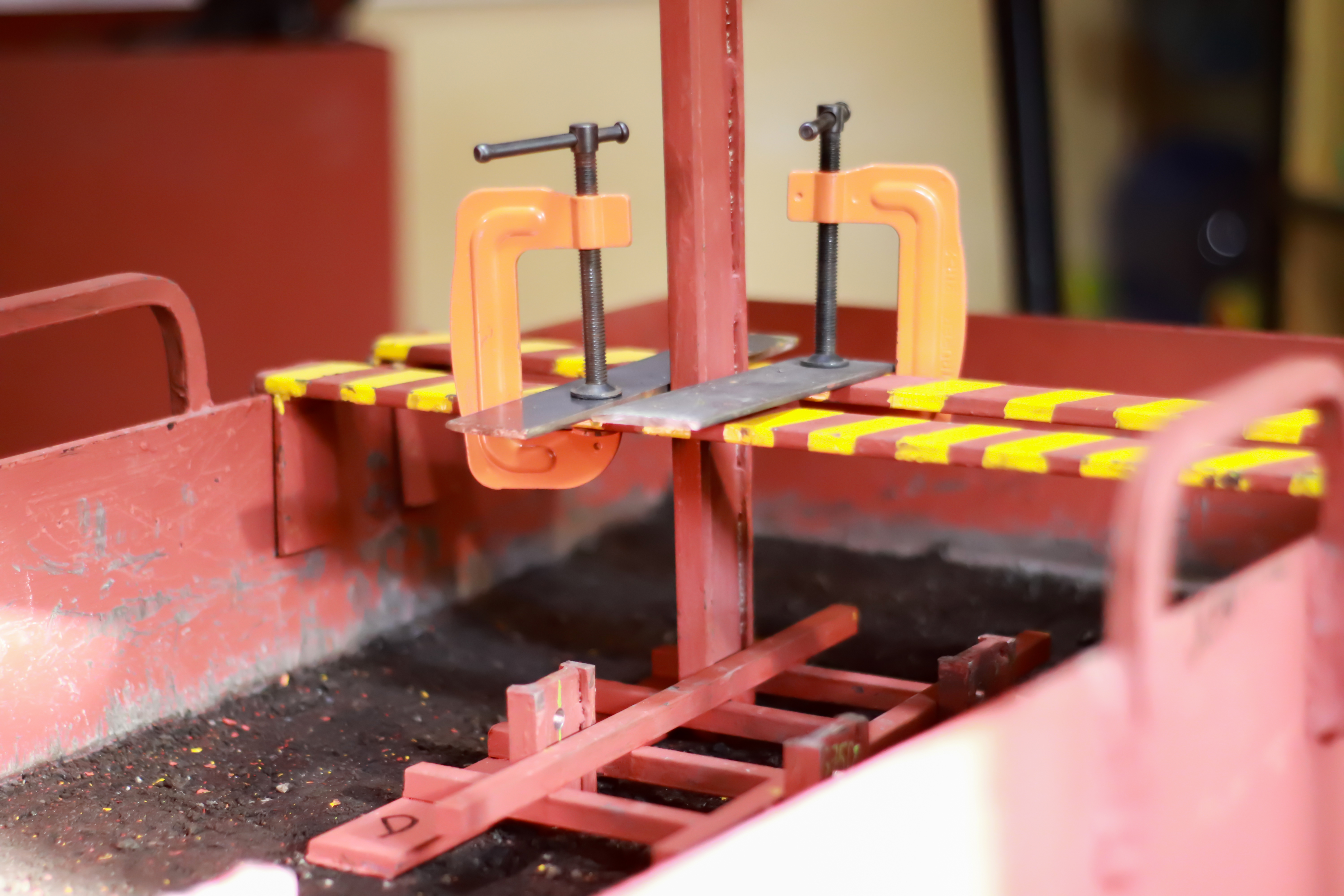 Modelos a escala de pilotes de acero tipo IR bajo carga axial. (Resultado completo de la investigación).